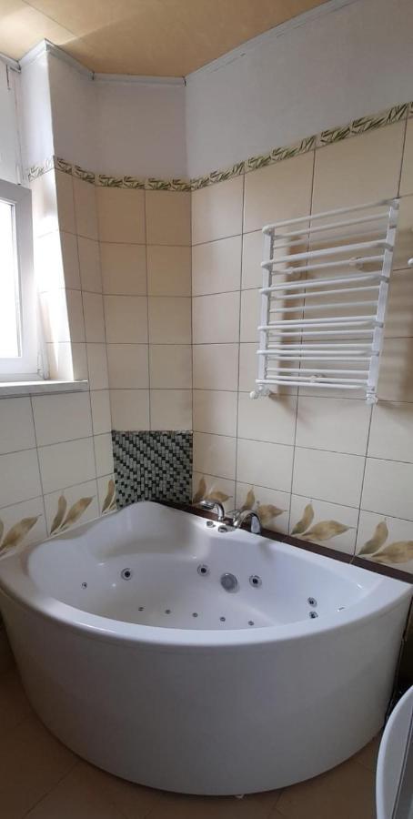 Апартаменты Apartament Kasztanowy Гливице Экстерьер фото
